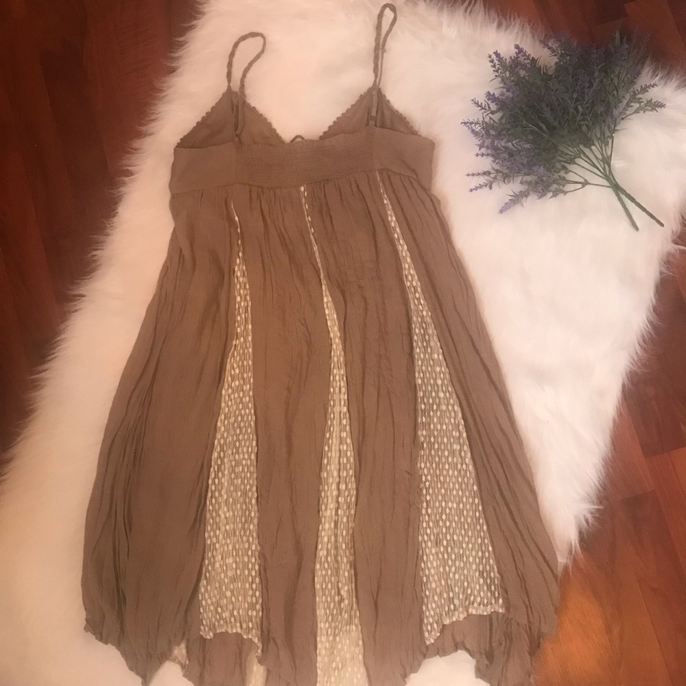 RYU tan & cream lace dress with crochet top - Picture 2 of 6